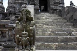 il tempio di borobudur all'alba foto