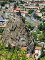 rocher saintmichel daiguilhe puyenvelay hauteloire francia foto