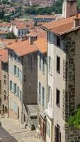 puyenvelay street hauteloire francia foto