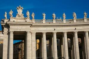 il bernini colonnato nel il Vaticano città foto