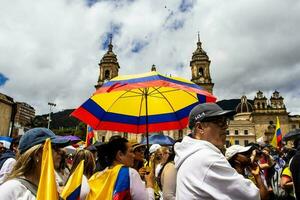 bogotà, Colombia, giugno 2023, tranquillo, calmo protesta marce contro il governo di gustavo petro chiamato la marcha de la maioria foto