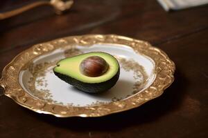 succoso delizioso avocado bugie su un' bellissimo piatto, ai generato foto