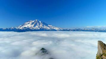 montare più piovoso e alto roccia attenzione foto