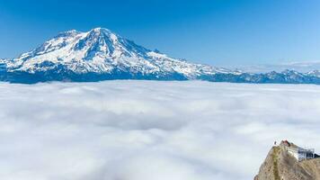 montare più piovoso a partire dal alto roccia attenzione foto