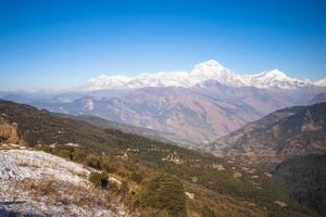 scenario del massiccio dell'annapurna in himalaya in nepal foto