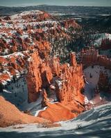 Parco nazionale di Bryce Canyon in inverno nello Utah, Stati Uniti d'America foto