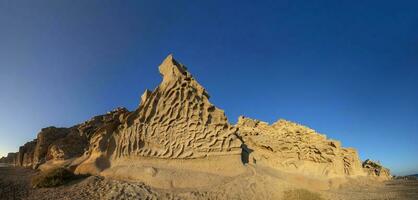 vlychada spiaggia vulcanico cenere sabbia roccia formazione su santorini isola nel Grecia foto