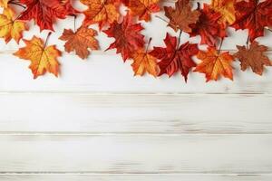 festivo autunno le foglie arredamento su bianca di legno tavolo con copia spazio , strutturato Vintage ▾ sfondo. generativo ai foto