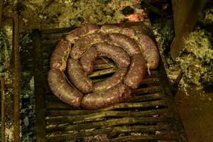 grigliato maiale chorizo, la pampa, argentina foto