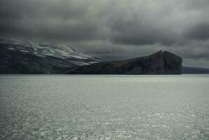 inganno isola, antartico montagnoso paesaggio, antartico penisola foto