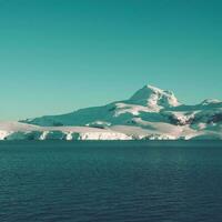 antartico montagne paesaggio , vicino porta lacroix, antartico. foto