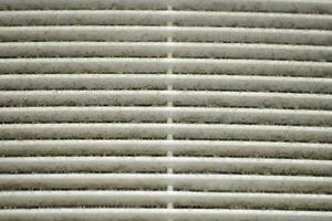 griglia di ventilazione dell'aria sporca di hvac con filtro intasato. foto