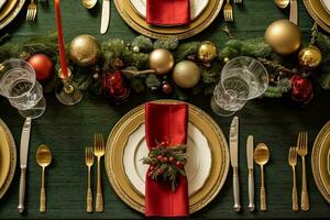 Natale tavolo scappa, elegante formale cena tavolo ambientazione, tablescape con vacanza decorazione per festa evento celebrazione, generativo ai foto