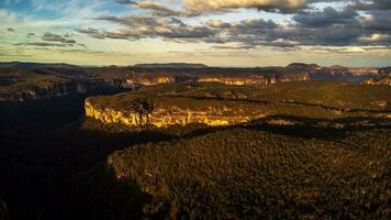 aereo foto di mt Vittoria blu montagne NSW Australia