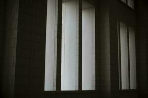 grande finestra aperture. architettonico particolari. finestre nel costruzione. foto