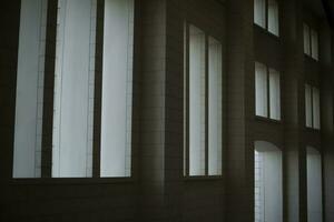 grande finestra aperture. architettonico particolari. finestre nel costruzione. foto