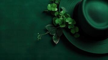 verde cappello e verde le foglie su verde pastello sfondo per st Patrick vendita striscione, ai generativo foto