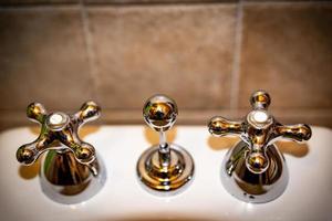 rubinetti sanitari per bagno foto