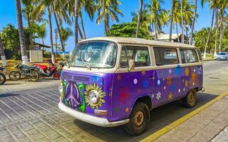 puerto escondido oaxaca Messico 2023 vecchio Vintage ▾ classico minibus furgoni trasportatori veicoli macchine nel Messico. foto