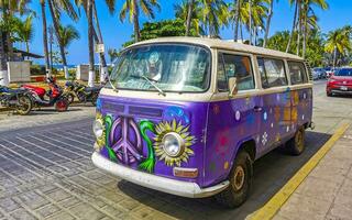 puerto escondido oaxaca Messico 2023 vecchio Vintage ▾ classico minibus furgoni trasportatori veicoli macchine nel Messico. foto