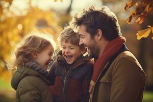 famiglia felice nel parco foto