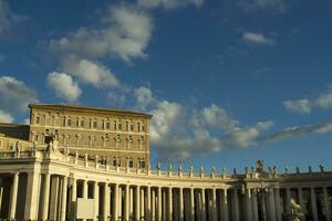 Bernini colonnato dettagli foto