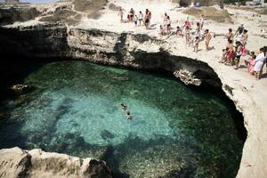 il grotta di poesia foto