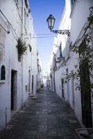 il bianca strade di ostuni foto