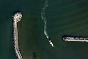 aereo Visualizza di il Ingresso per il porta viareggio Toscana Italia foto