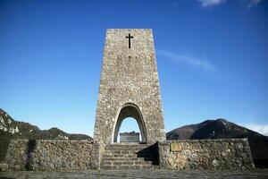 monumento dedito per il memoria di il vittime di il sant Anna di stazzema massacro foto