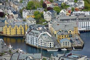 vista di alesund, norvegia foto