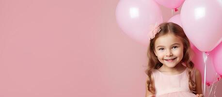 contento compleanno festa concetto con un' carino ragazza nel un' Principessa vestito Tenere un' Palloncino su un' rosa sfondo con un' bandiera foto