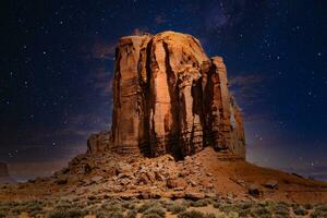 monumento valle orizzonte, noi, navajo canyon parco. panoramico cielo di notte, natura e roccia deserto foto