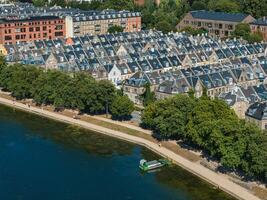 aereo Visualizza di il tetti di kartoffelraekkerne quartiere, nel esterbro, Copenaghen, Danimarca. foto