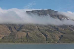 paesaggio vicino a longyearbyen, spitsbergen, norvegia foto