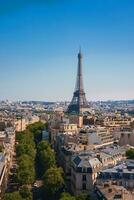 eiffel Torre su un' soleggiato giorno nel Parigi foto