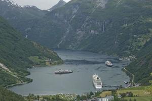 paesaggio al fiordo di geiranger in norvegia foto