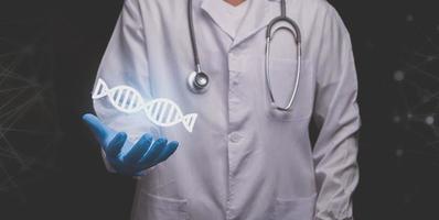 i medici mostrano un ologramma del DNA per curare l'illustrazione 3d della malattia foto