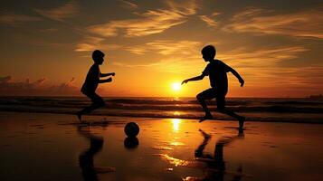 Due adolescenti giocando calcio su il spiaggia loro sagome visibile foto