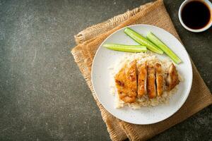 grigliato pollo con al vapore riso foto