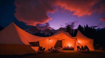 campeggio nel il montagne a tramonto. ai generativo foto