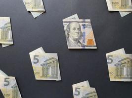 valore di cambio del denaro europeo e della valuta del dollaro americano foto