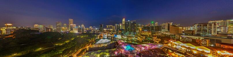 panoramico Visualizza di Singapore orizzonte con Clark banchina divertimento quartiere foto