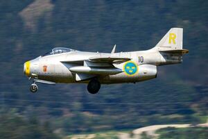 vecchio Timer uccello da guerra a aria base. aviazione e aereo. aria difesa. militare industria. volare e volare. foto