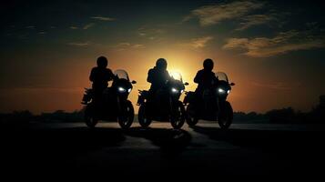 motociclisti. silhouette concetto foto