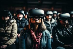 persone nel vr auricolari su loro teste nel il virtuale la realtà foto