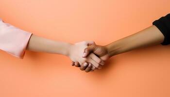 Due le persone, Tenere mani, simboleggiante amore, amicizia, e solidarieta generato di ai foto