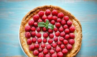 lampone crostata con crema pasticciera foto