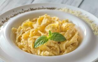 porzione di fettuccine Alfredo foto