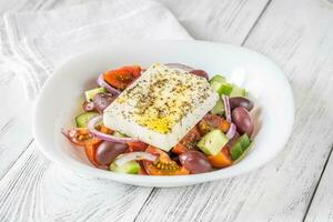 ciotola di insalata greca foto